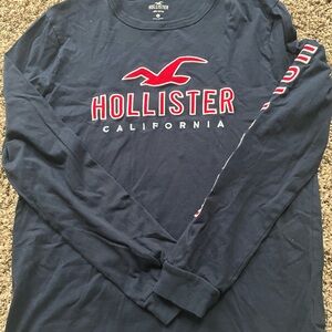 Hollister Men's Dark Blue Long Sleeve Tee
